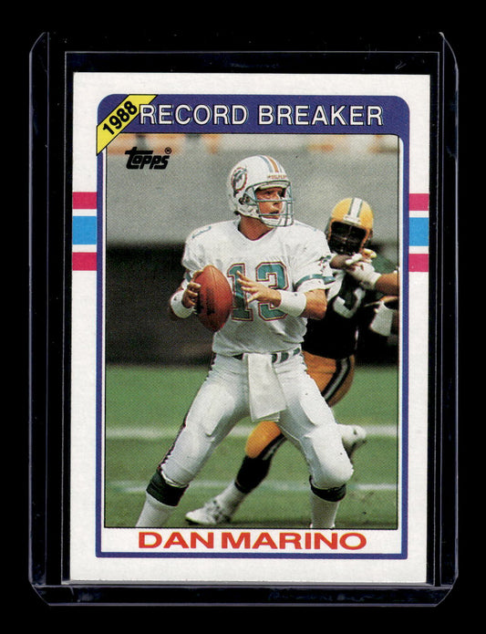 1989 Topps #5 Dan Marino RB/Most Seasons 4000 or/More Yards Passing (Miami Dolphins)