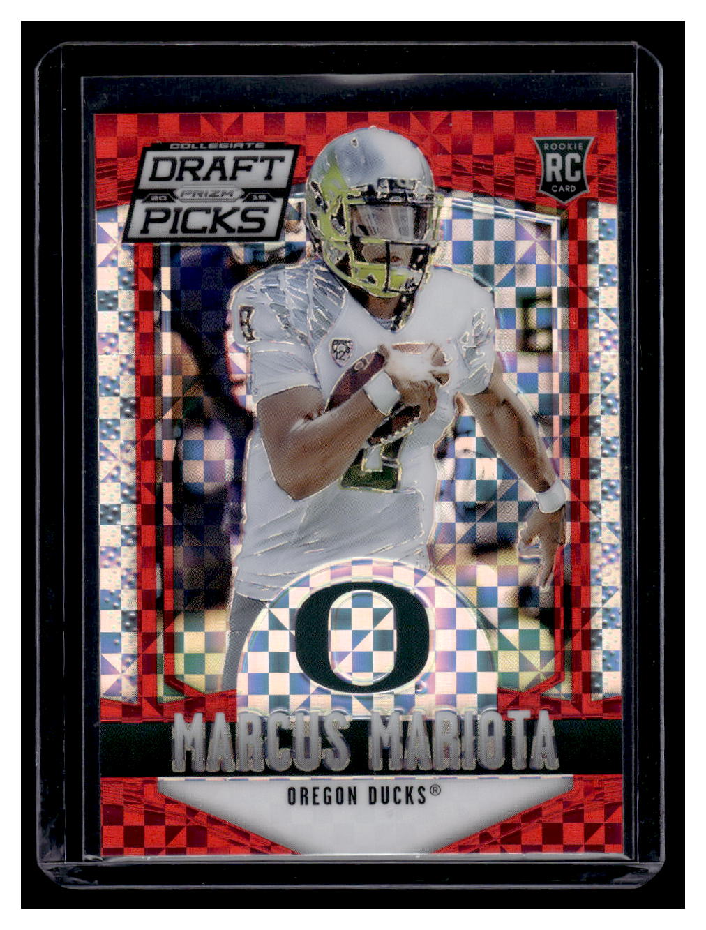 2015 Panini Prizm Collegiate Draft Picks #131 "Red Power" Marcus Mariota Rookie RC (Oregon Ducks)