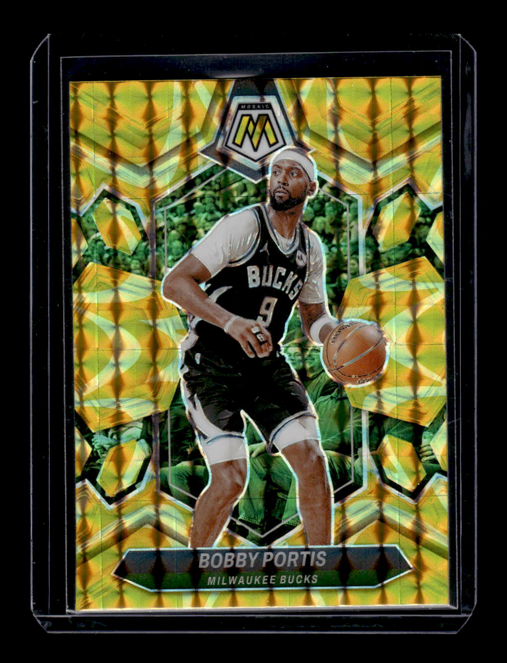 2023-24 Panini Mosaic Reactive Yellow #181 Bobby Portis (Milwaukee Bucks)