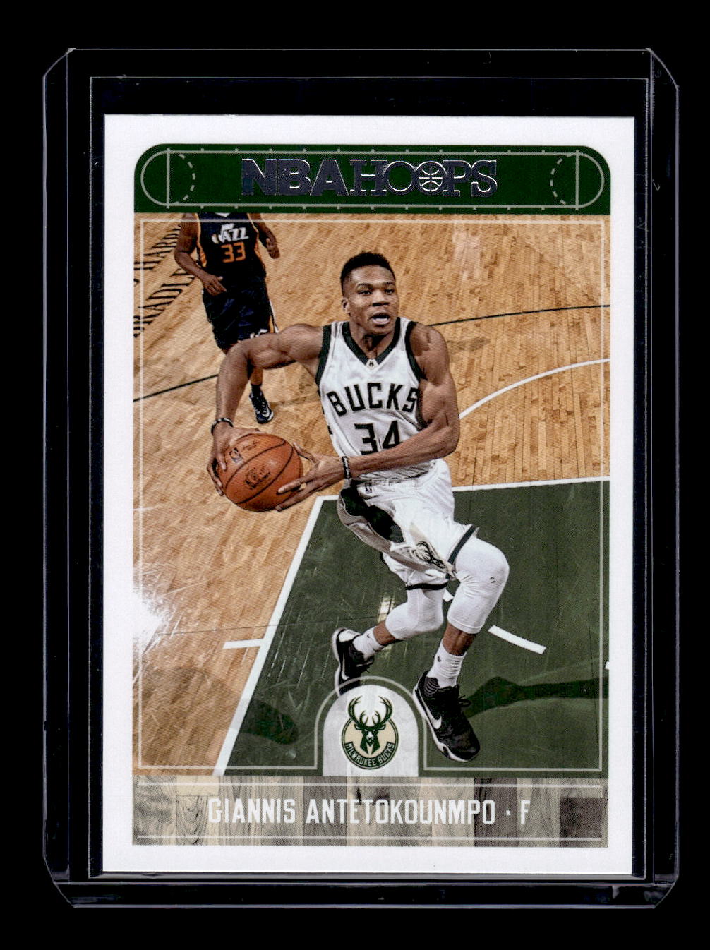 2017-18 Hoops #9 Giannis Antetokounmpo (Milwaukee Bucks)