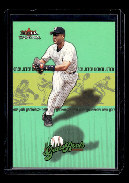 2002 Fleer Tradition Grass Roots #3 Derek Jeter (New York Yankees)